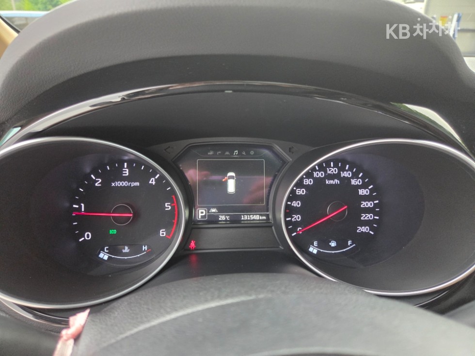 Kia Carnival — miniaturë 5