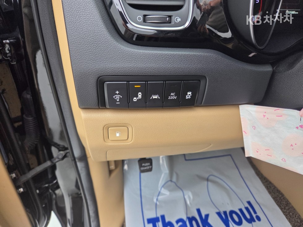 Kia Carnival — miniaturë 8