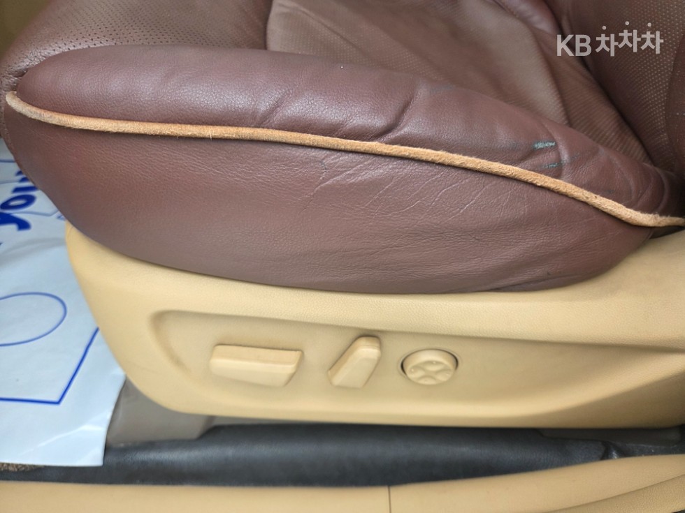 Kia Carnival — miniaturë 17