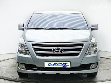 Hyundai Starex 12인승 왜건 CVX — foto 1