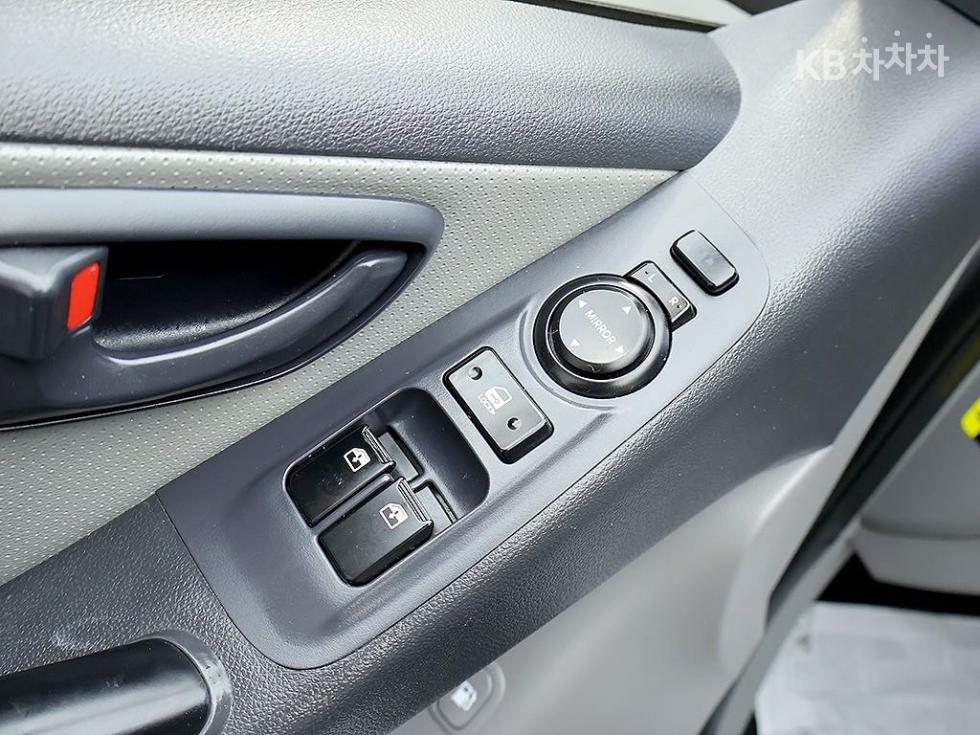 Hyundai Starex — miniaturë 14