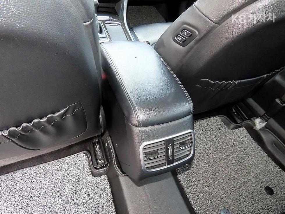 Kia K5 — miniaturë 17