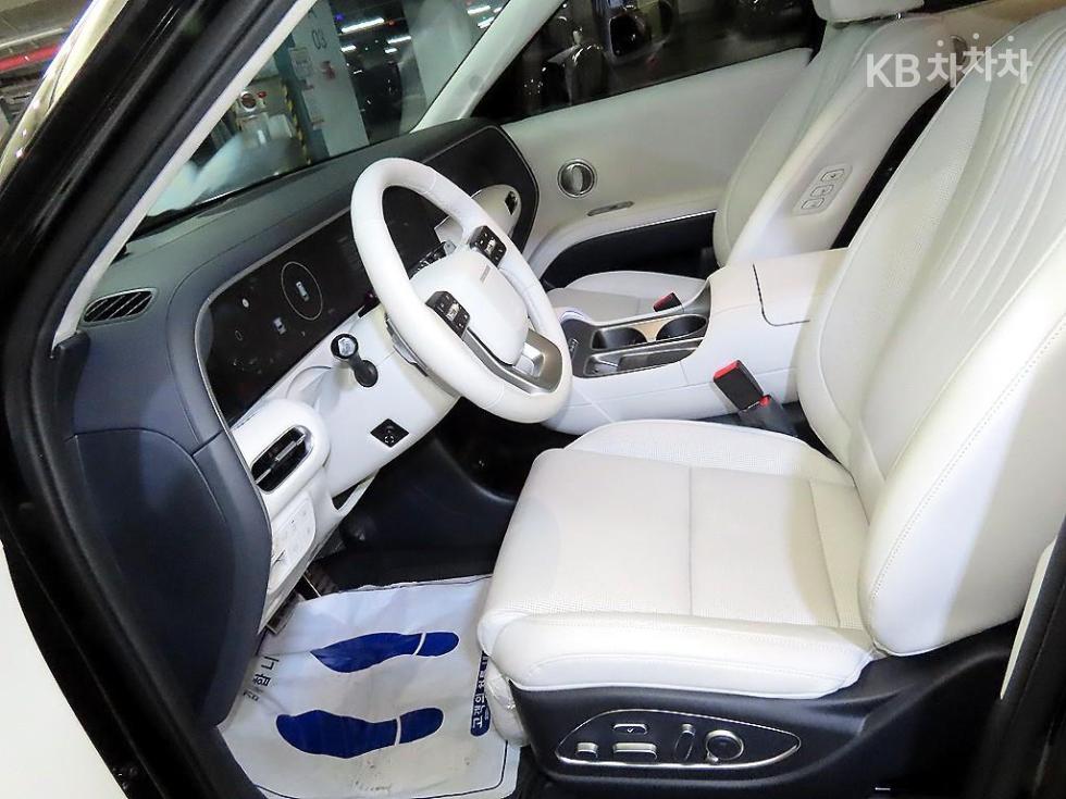 2025 Hyundai Used Car photo