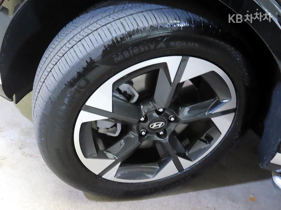 2025 Hyundai Used Car photo