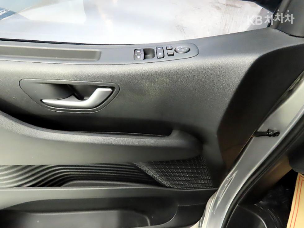 Hyundai Staria — miniaturë 13