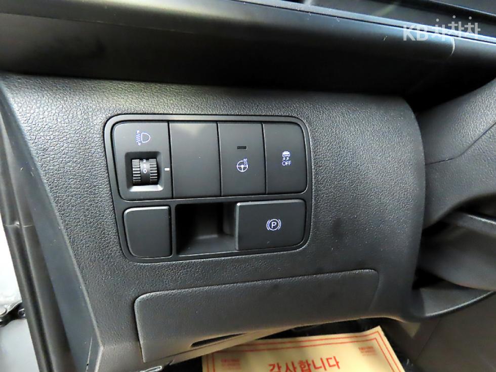 Hyundai Staria — miniaturë 14