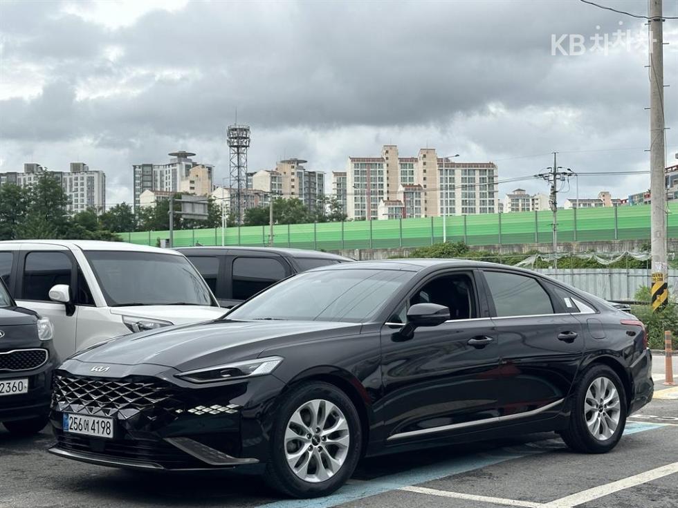 Kia K8
