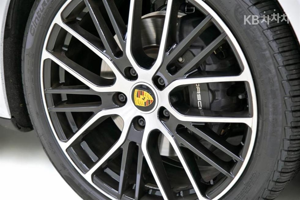 Porsche Panamera — miniaturë 7