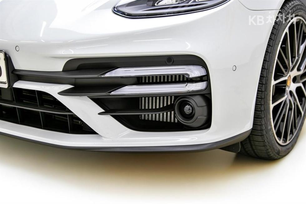 Porsche Panamera — miniaturë 9
