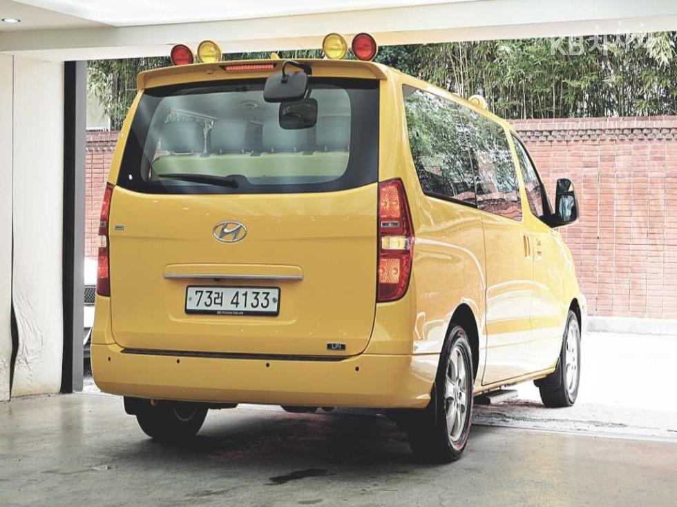 Hyundai Starex — miniaturë 3