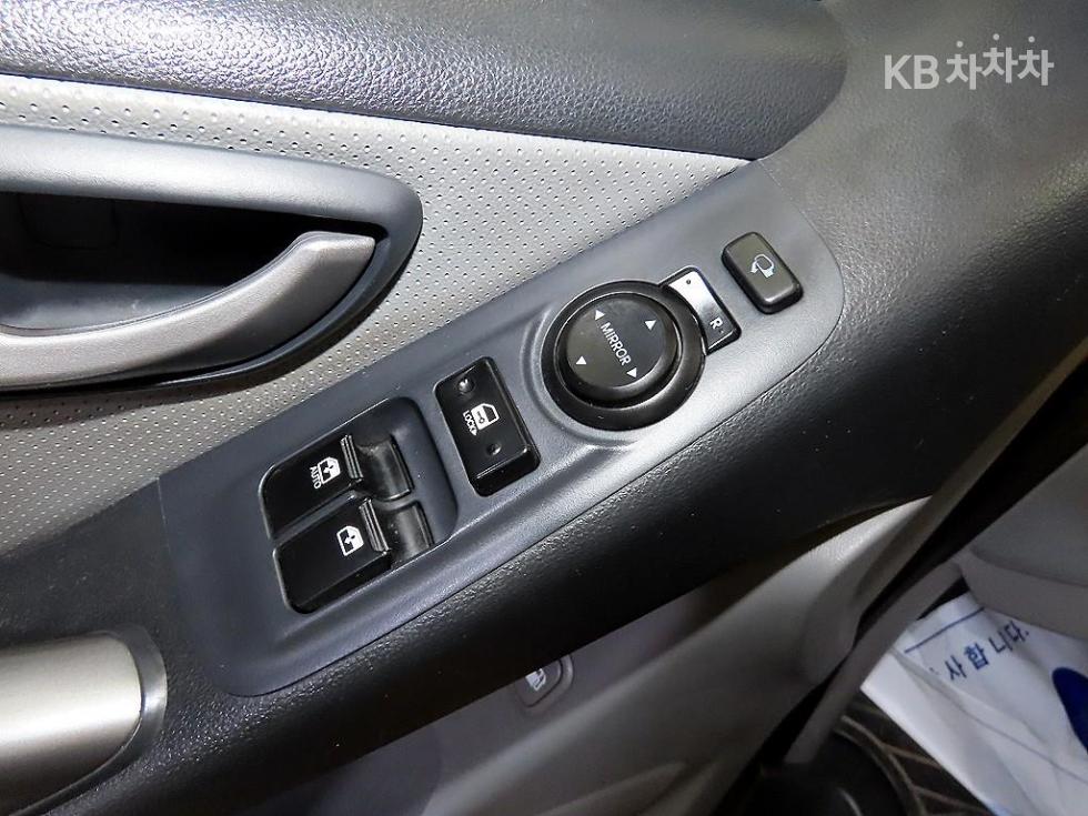 Hyundai Starex — miniaturë 12