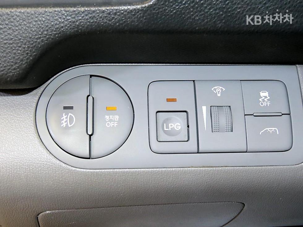 Hyundai Starex — miniaturë 13