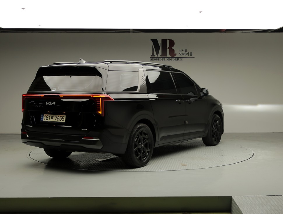 Kia Carnival — miniaturë 3