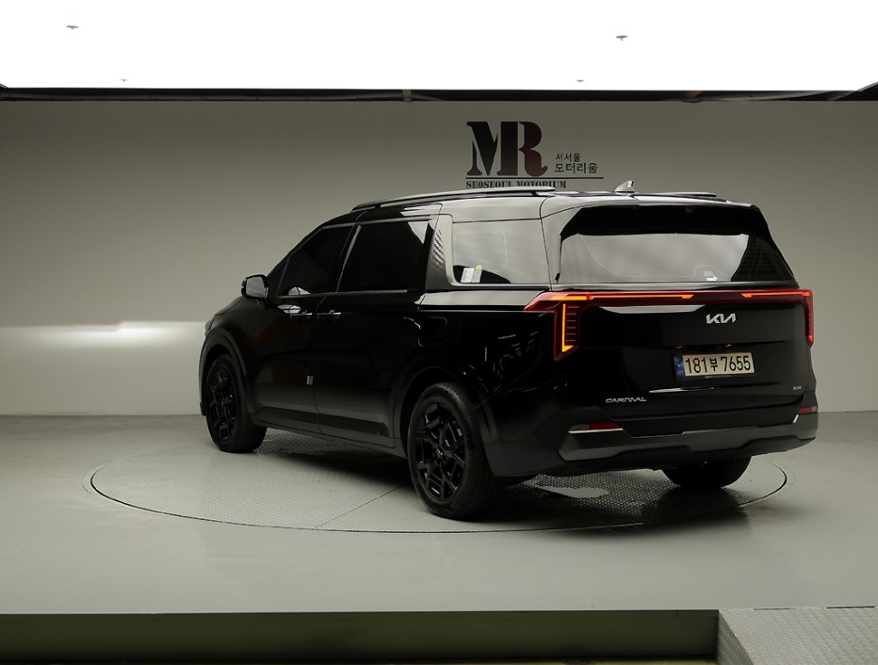 Kia Carnival — miniaturë 4