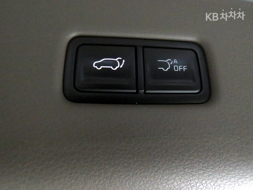 Kia Carnival — miniaturë 18