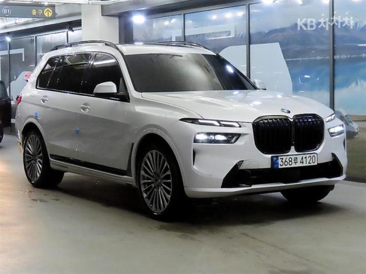 BMW X7, 2023