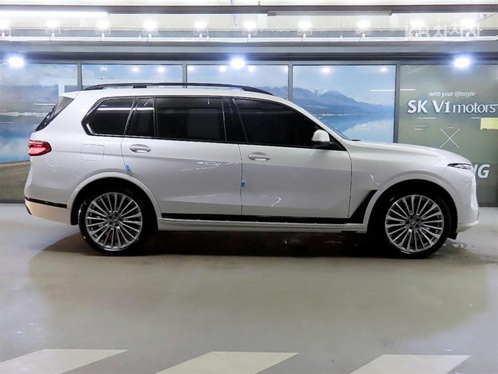 BMW X7, 2023, фотография 3