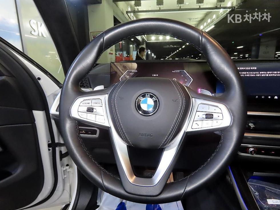BMW X7, 2023, фотография 8