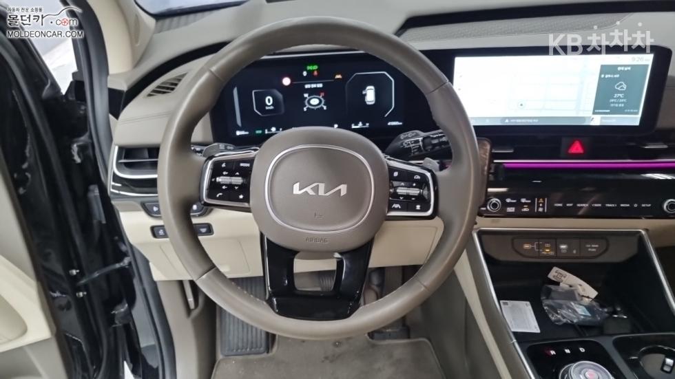 Kia Carnival — miniaturë 9