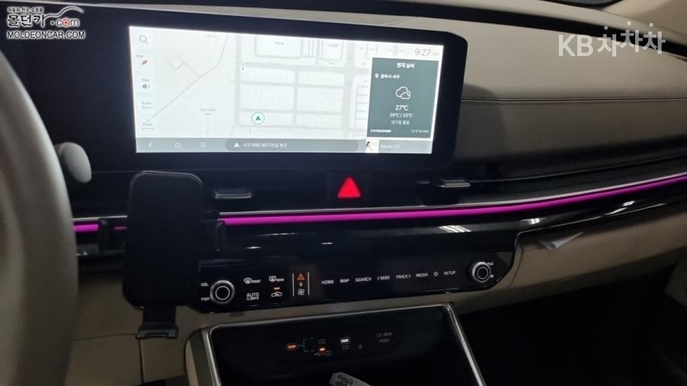 Kia Carnival — miniaturë 10