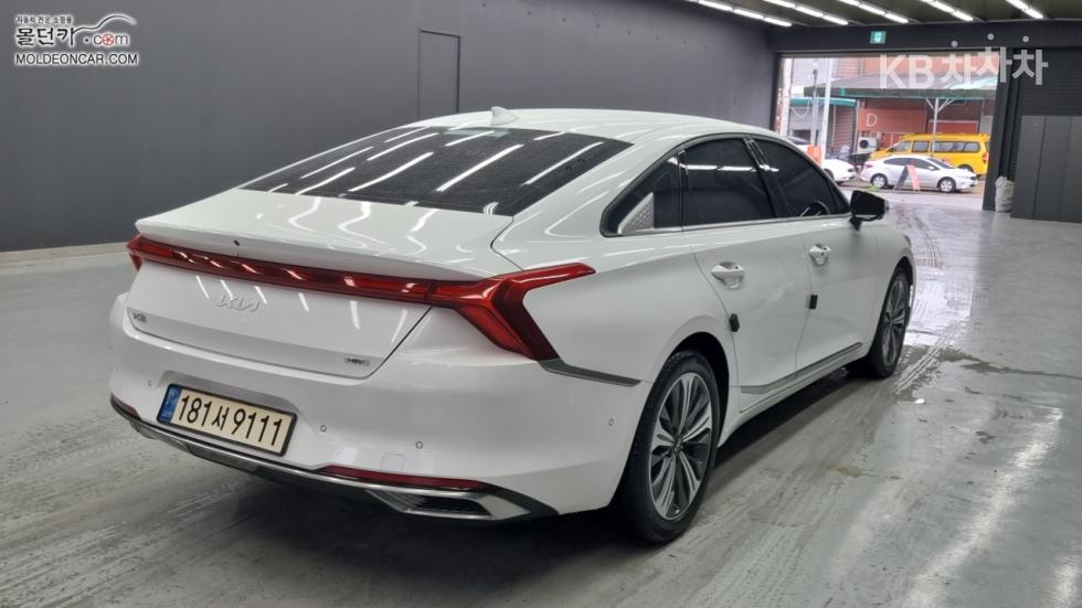 Kia K8 — miniaturë 2