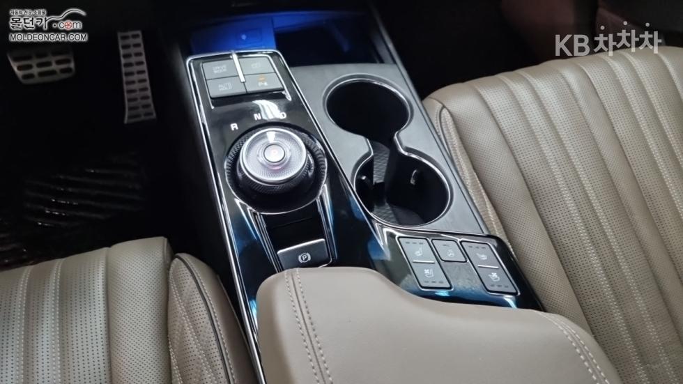 Kia K8 — miniaturë 14
