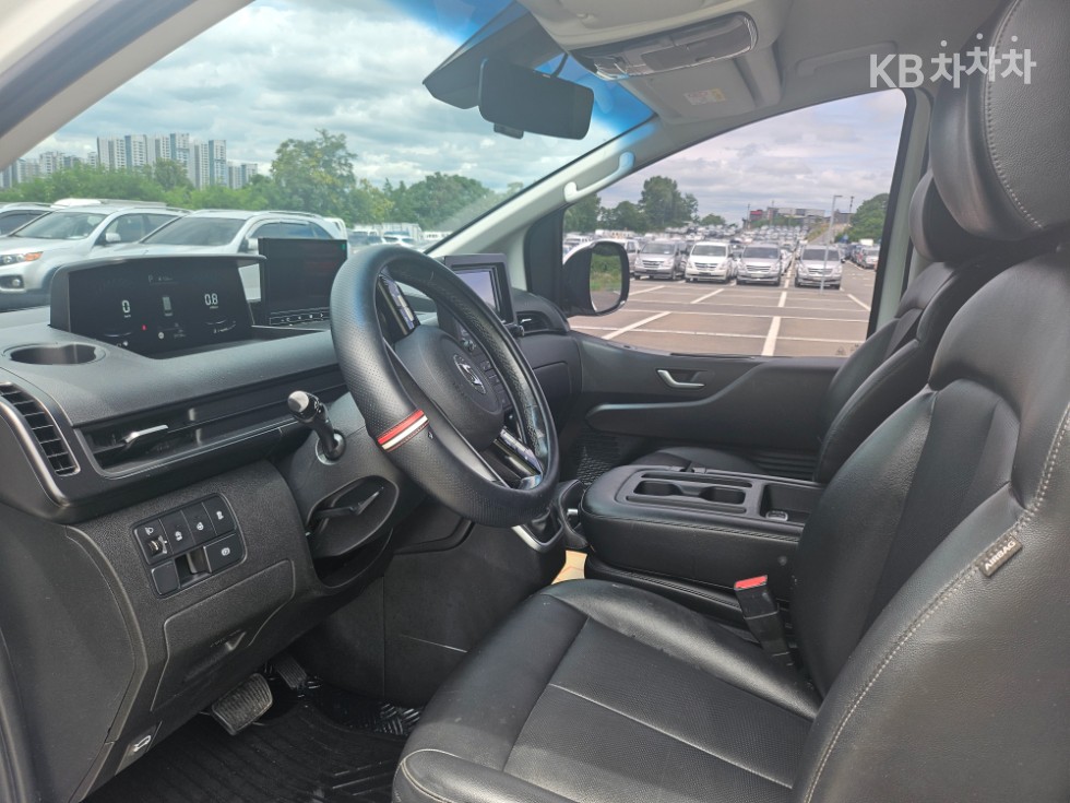 Hyundai Staria — miniaturë 24