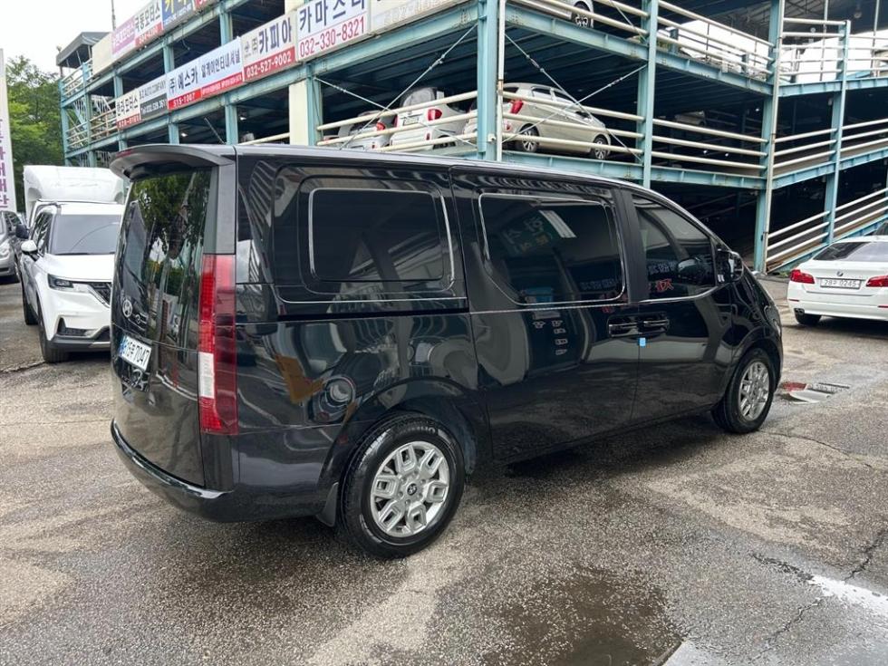 Hyundai Staria — miniaturë 4
