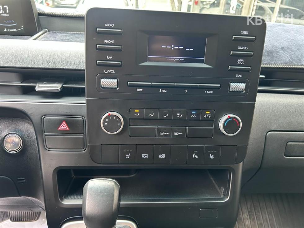 Hyundai Staria — miniaturë 8