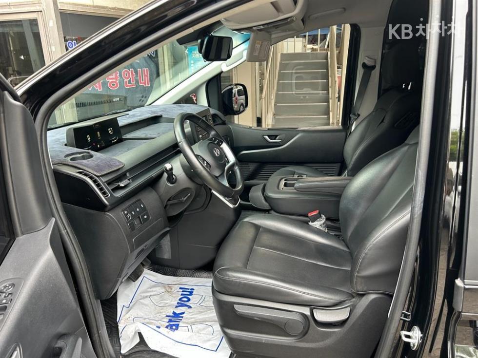 Hyundai Staria — miniaturë 9