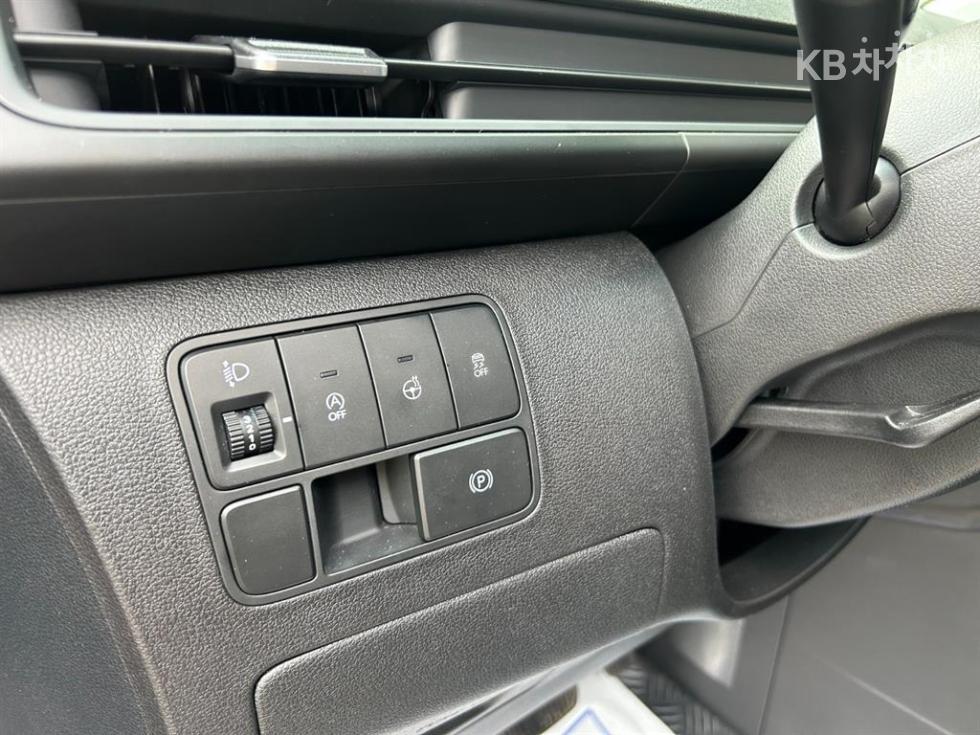 Hyundai Staria — miniaturë 13
