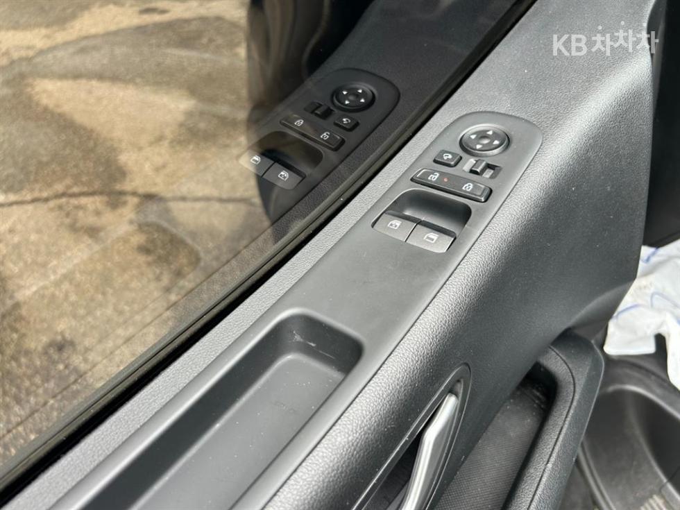 Hyundai Staria — miniaturë 16