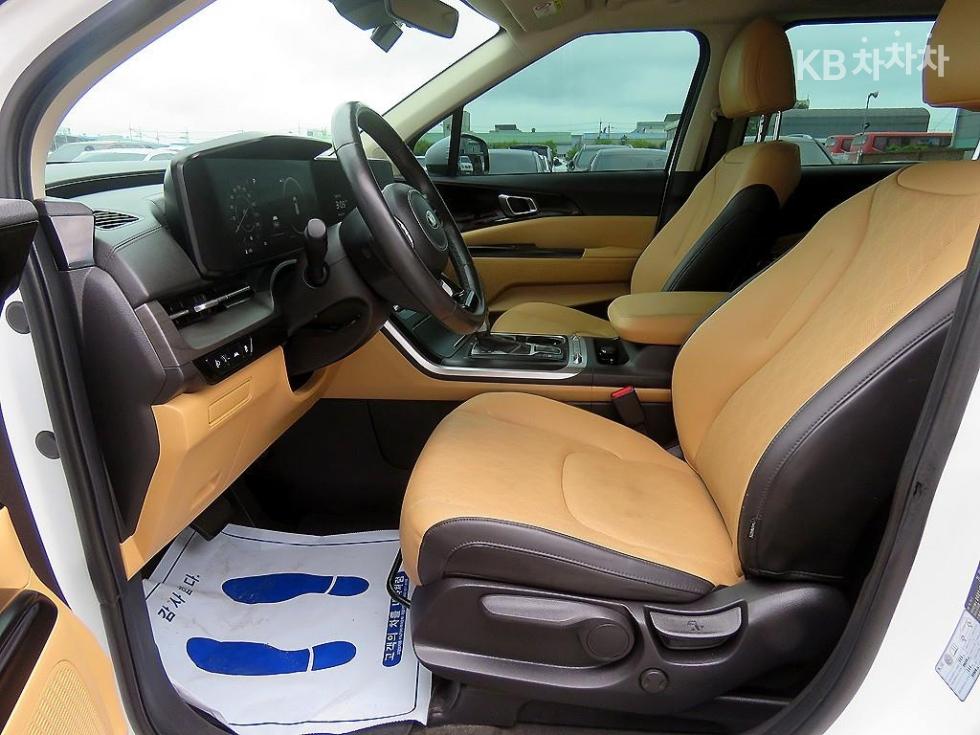 Kia Carnival — miniaturë 6