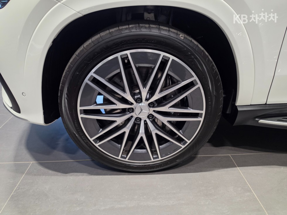 Mercedes-Benz GLE — miniaturë 12