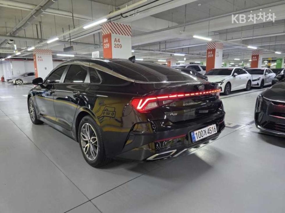 Kia K5 — miniaturë 3