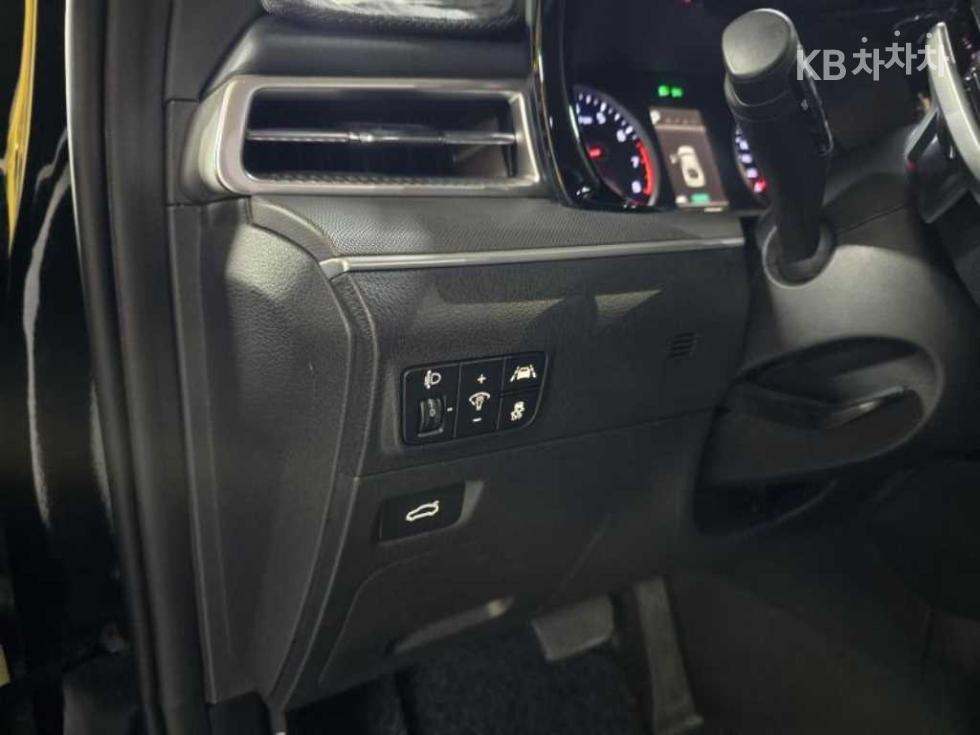 Kia K5 — miniaturë 9