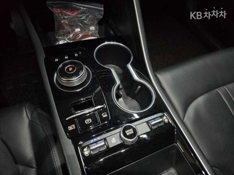 Kia K5 — miniaturë 10
