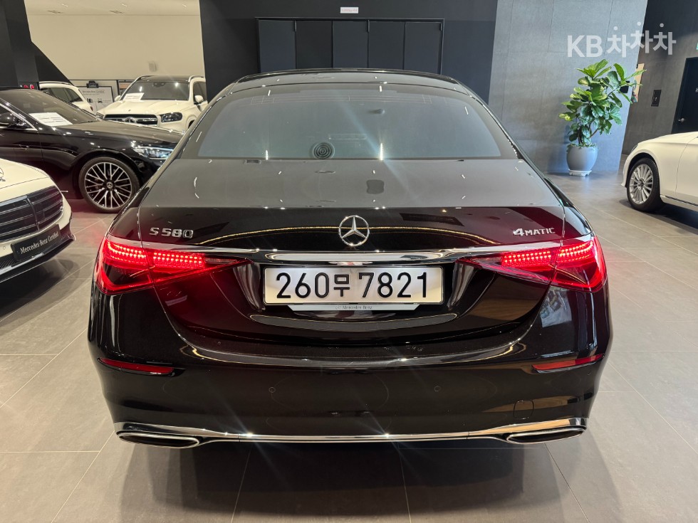 Mercedes-Benz S-klasse — miniaturë 3