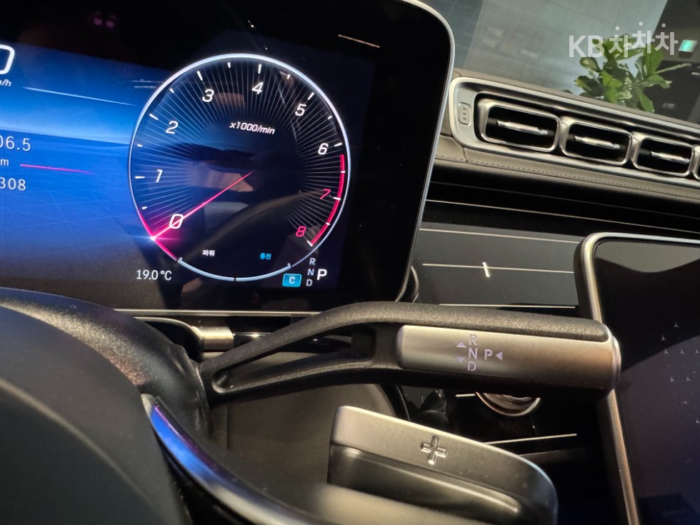 Mercedes-Benz S-klasse — miniaturë 14