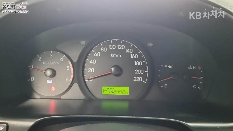Hyundai Starex — miniaturë 5