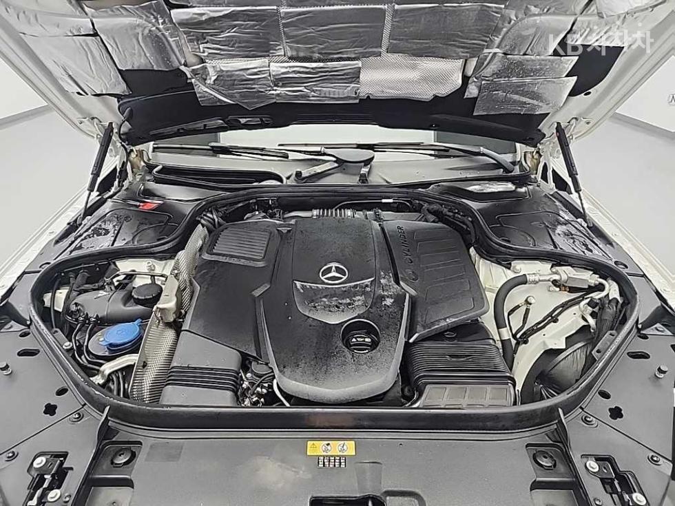 2020 Mercedes-Benz S photo