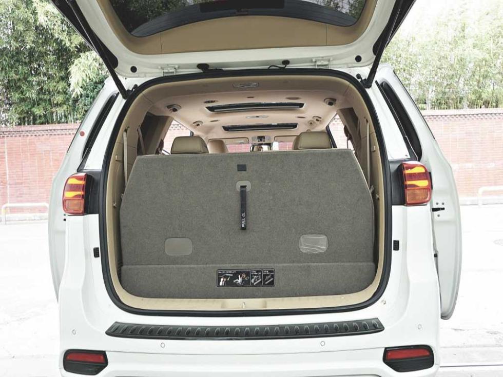 Kia Carnival — miniaturë 5