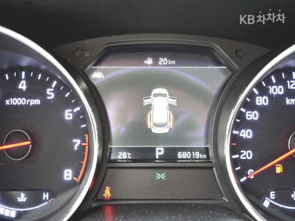 Kia Carnival — miniaturë 13