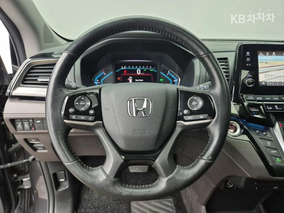 Honda Odyssey — miniaturë 9