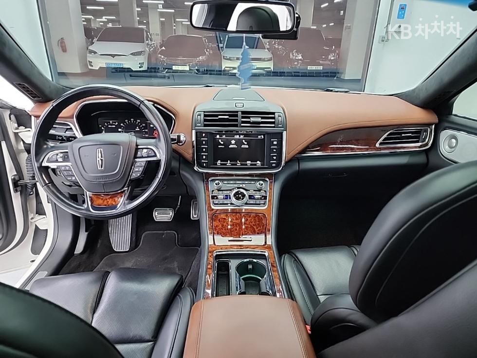 Lincoln Continental — miniaturë 7