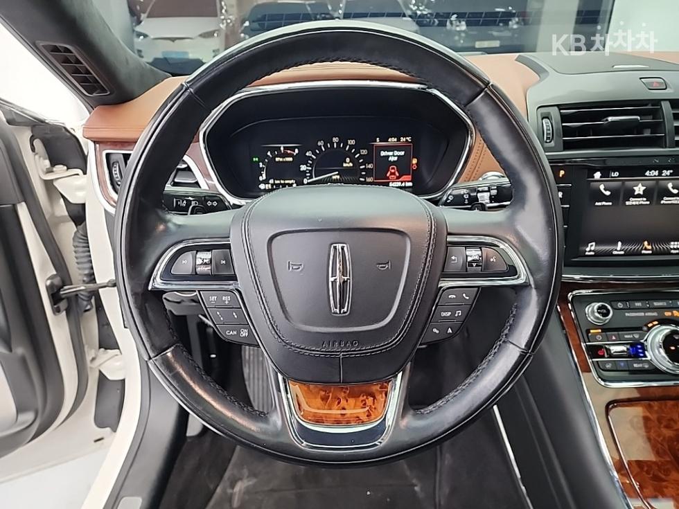 Lincoln Continental — miniaturë 9