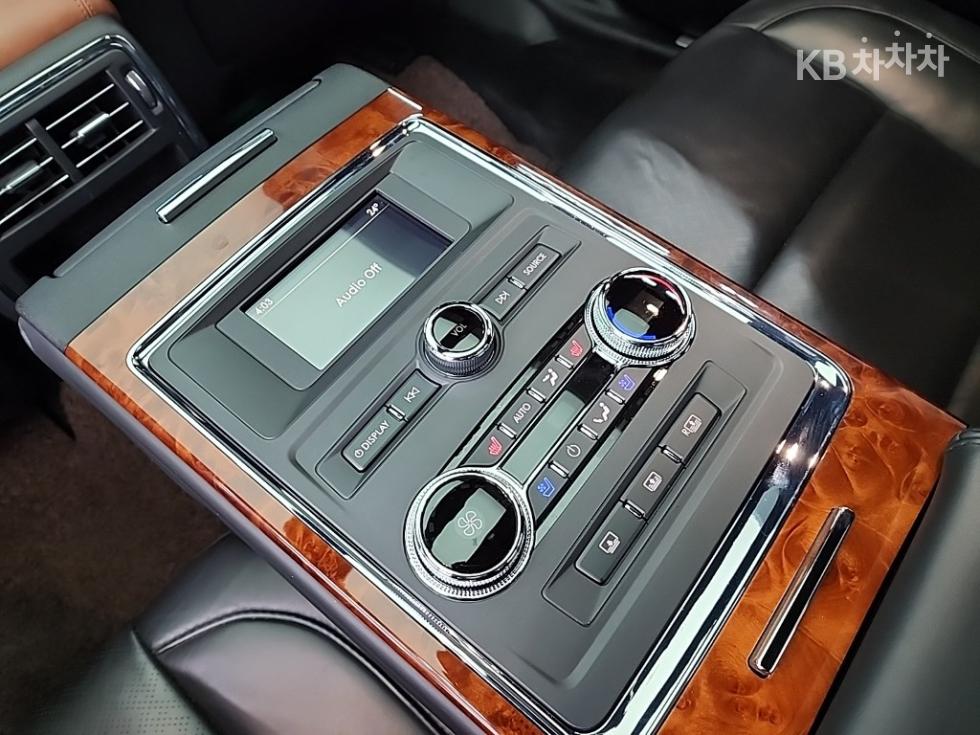 Lincoln Continental — miniaturë 13