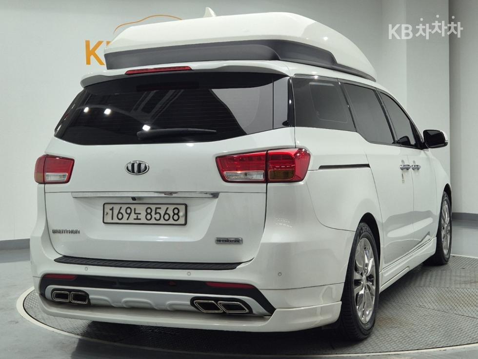 Kia Carnival — miniaturë 3