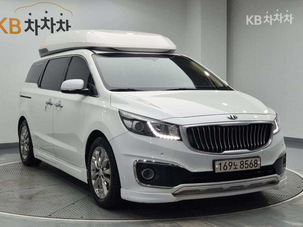 Kia Carnival — miniaturë 4