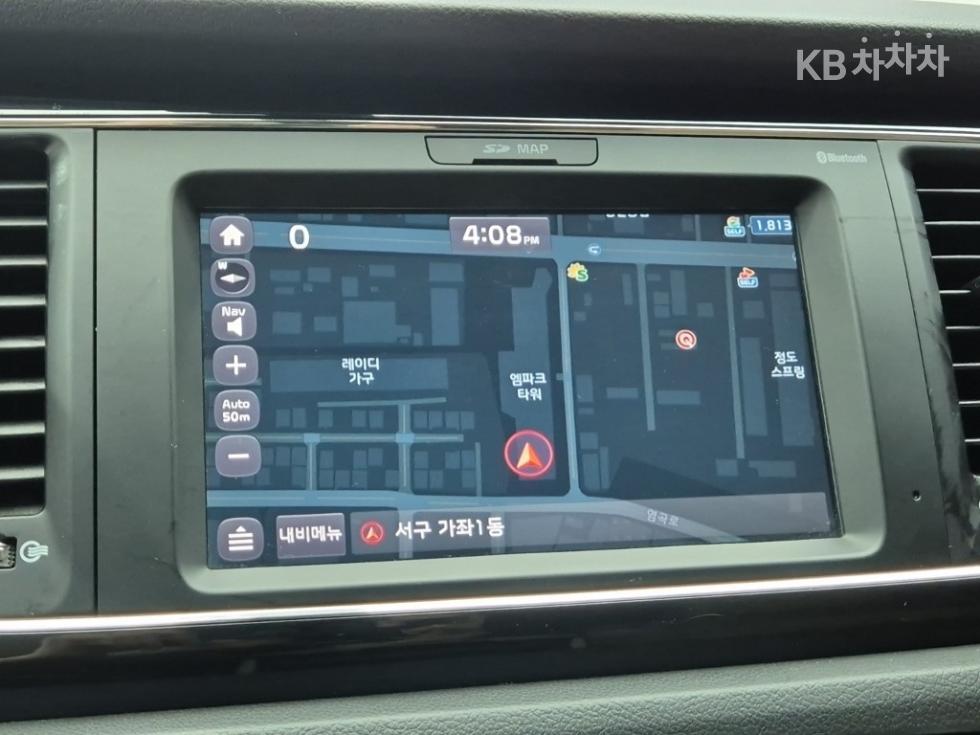 Kia Carnival — miniaturë 13